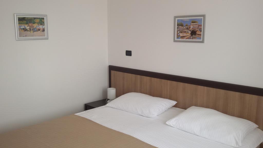 L'ulivo Apartment *